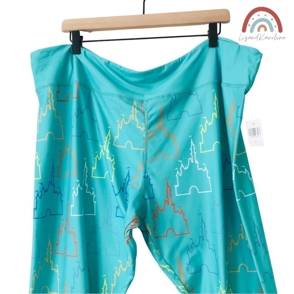 New! Disney Parks Disneyland Sleeping Beauty Castle Crop Leggings 2X - Picture 5 of 10